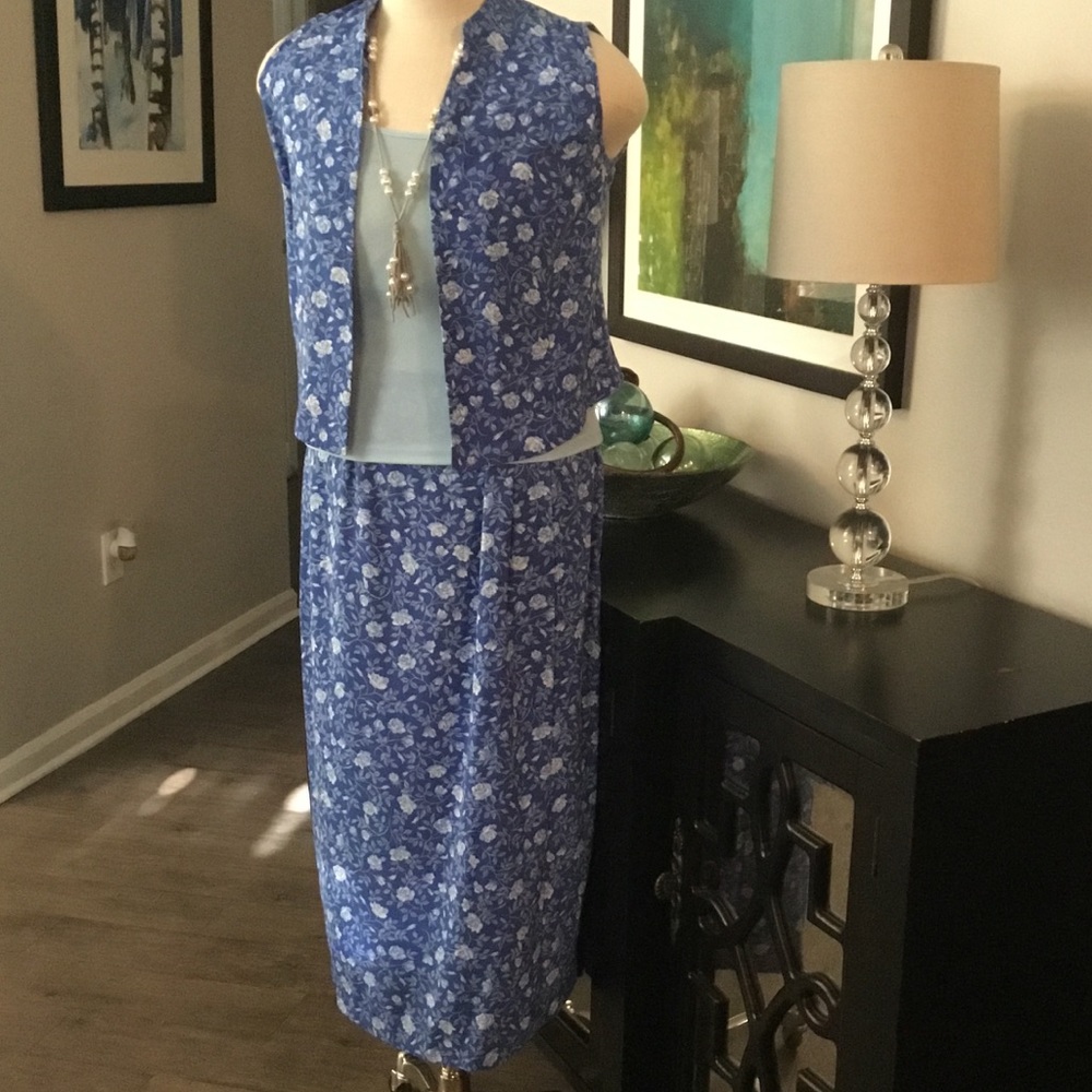 Judith Hart Floral 2pc. Skirt Set